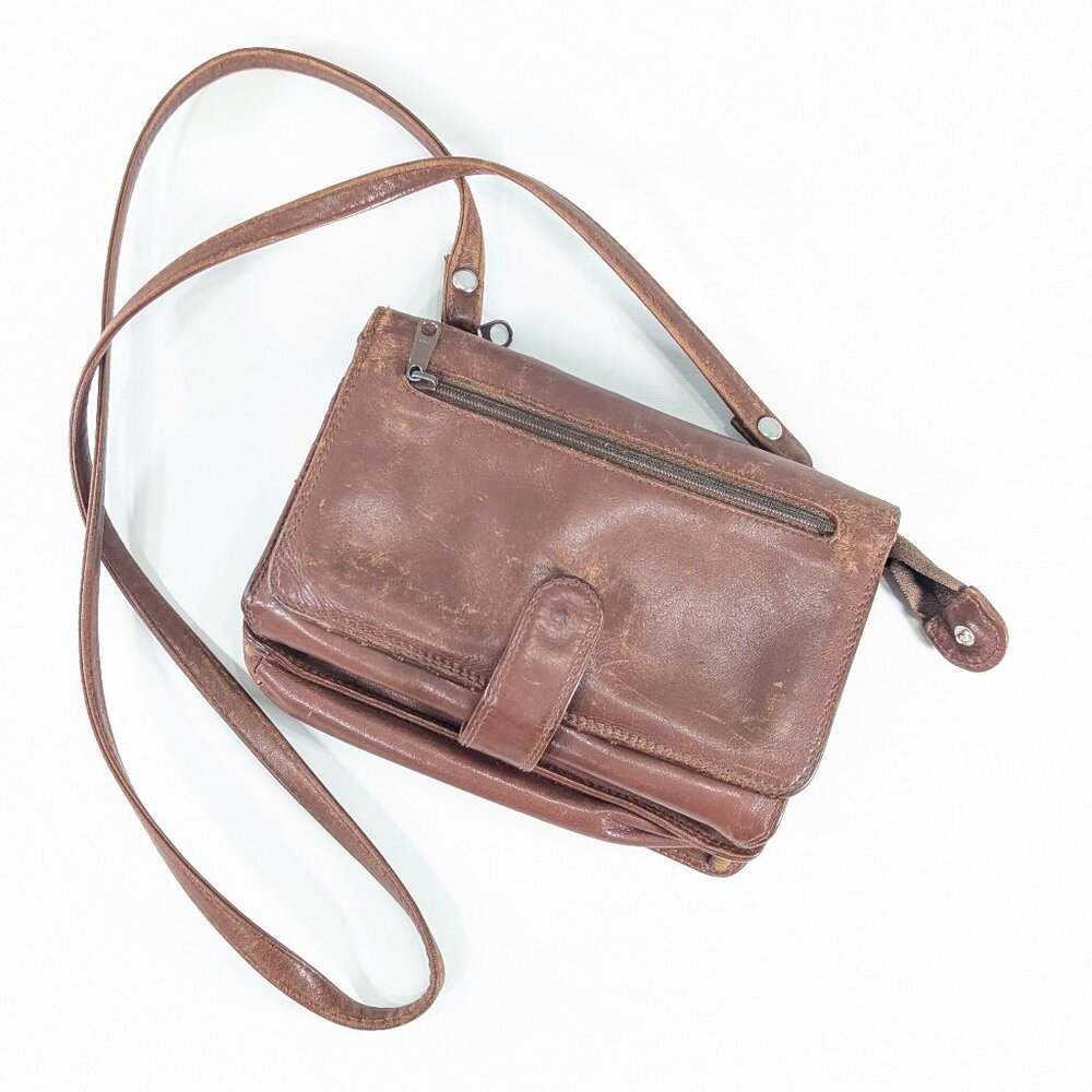 Leather crossbody purse by Derek Alexander LOTS of storage, card slots